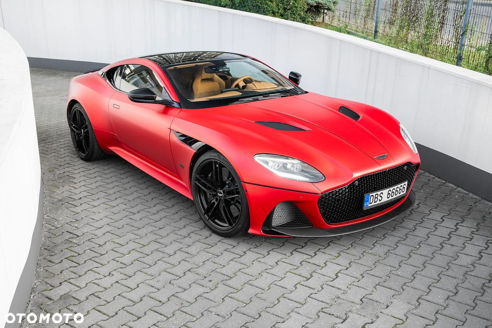 Aston Martin DBS - 3