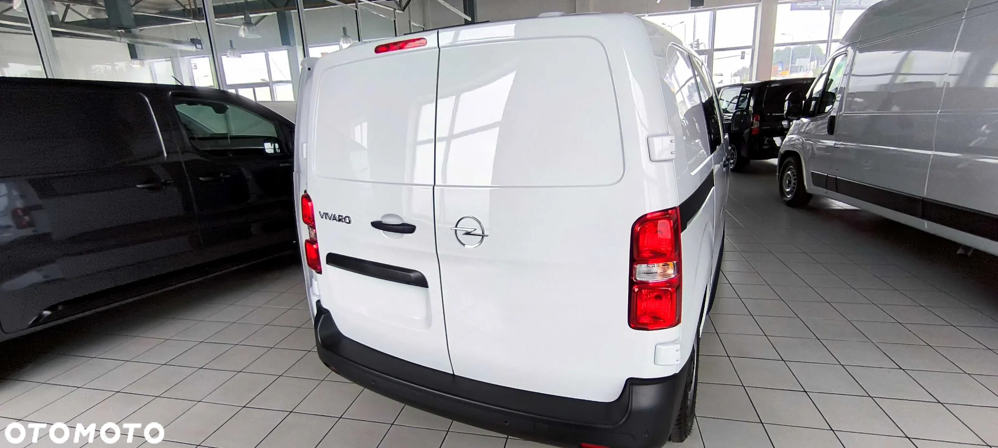 Opel VIVARO ZAŁOGOWY 2,0 144 KM - 14