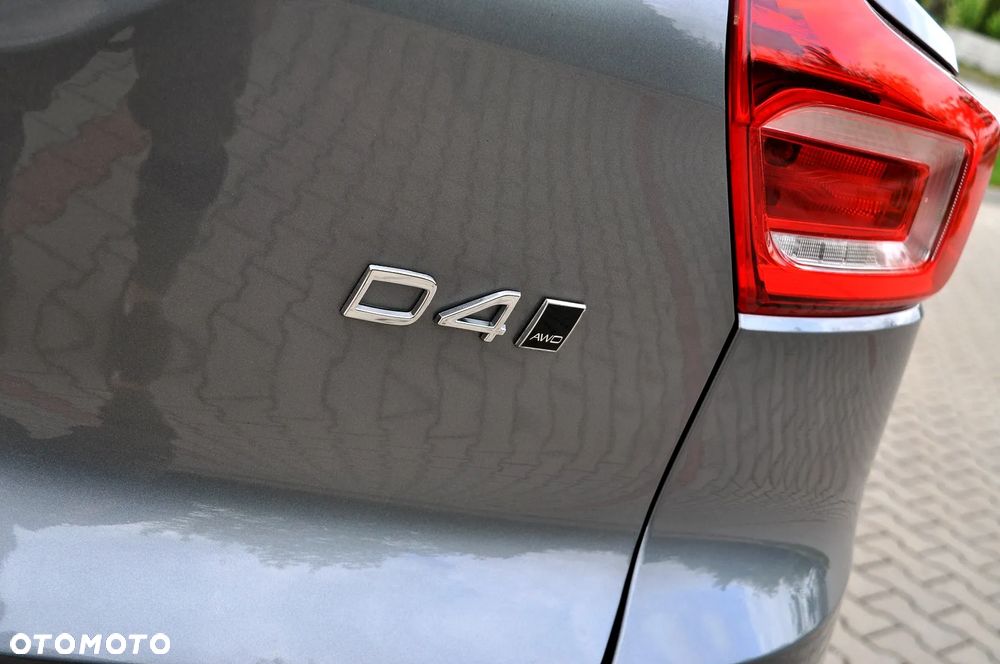 Volvo XC 40 D4 AWD Momentum Pro - 13