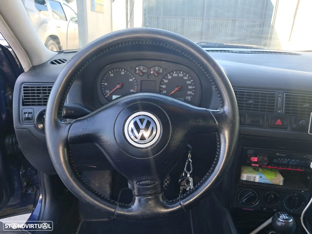 VW Golf 1.9 TDi 25 Anos - 19