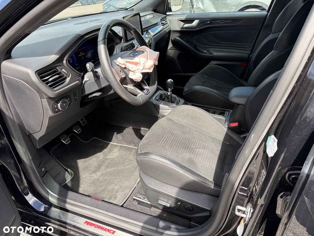 Ford Focus 2.0 EcoBlue ST - 16