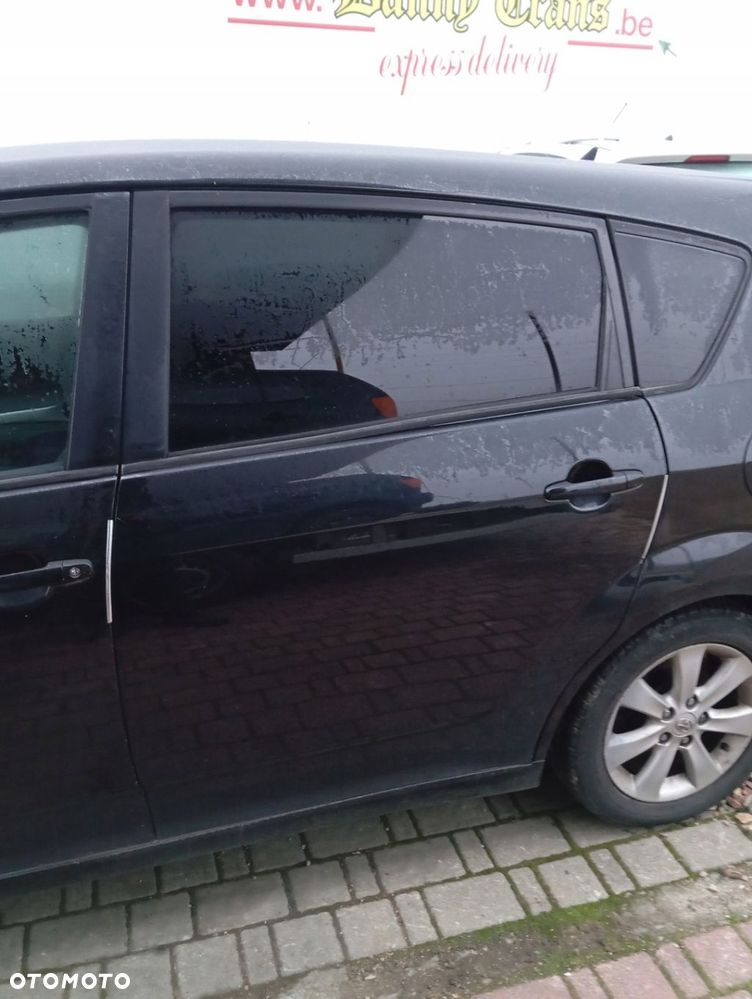 TOYOTA COROLLA VERSO II DRZWI LEWE TYLNE TYŁ GOŁE 209 - 1