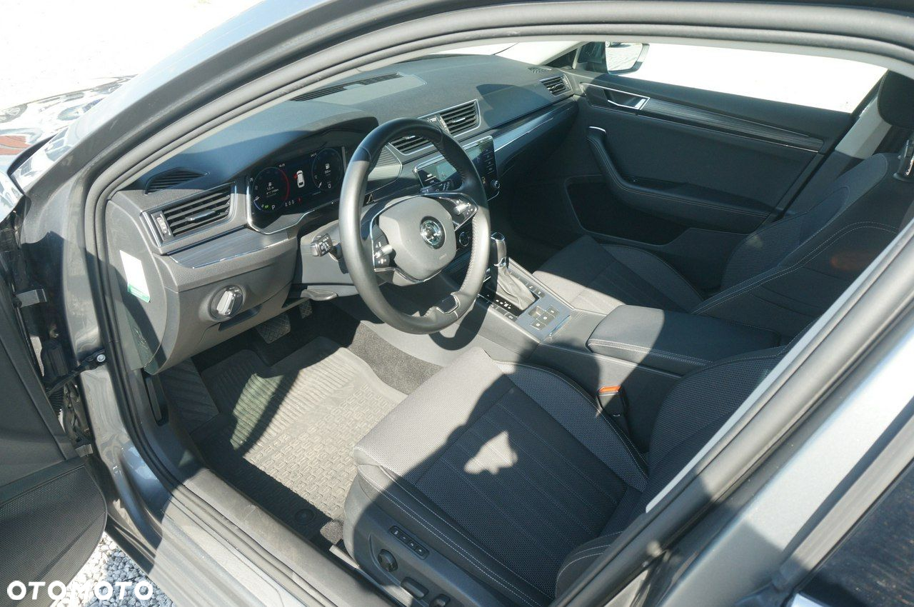 Skoda Superb 2.0 TDI SCR Style DSG - 20