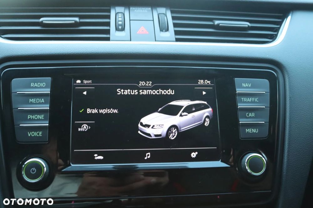Skoda Octavia 2.0 TDI RS Challenge DSG - 17