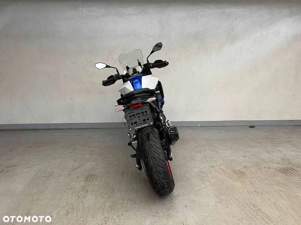 BMW F - 3