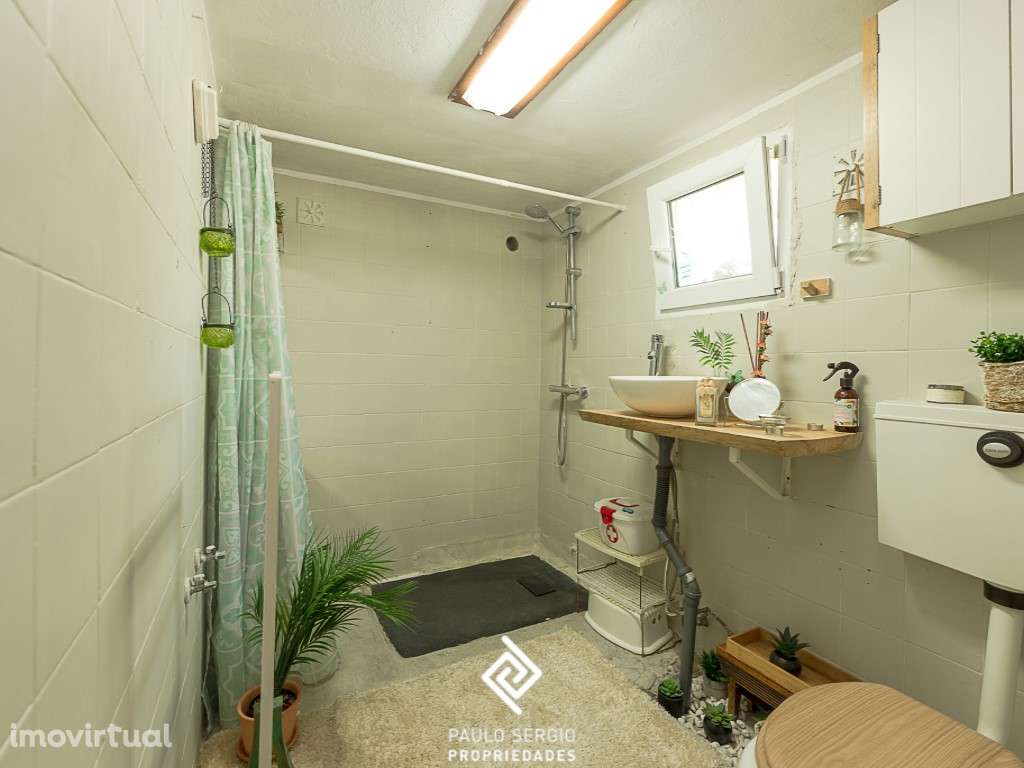 Casa rural T3+1 para recuperar em Santa Marta de Penaguião - Grande imagem: 3/28