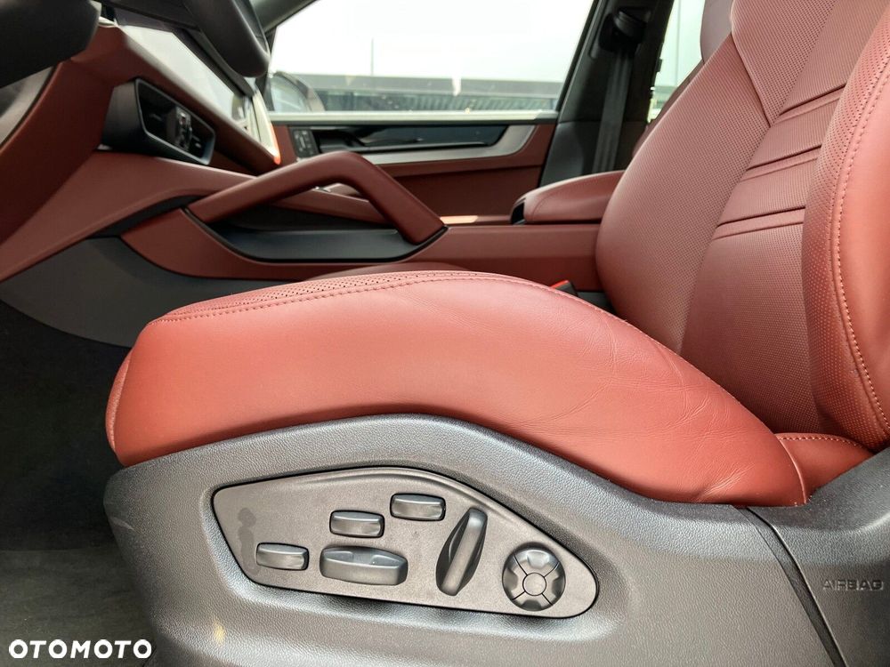 Porsche Cayenne - 20