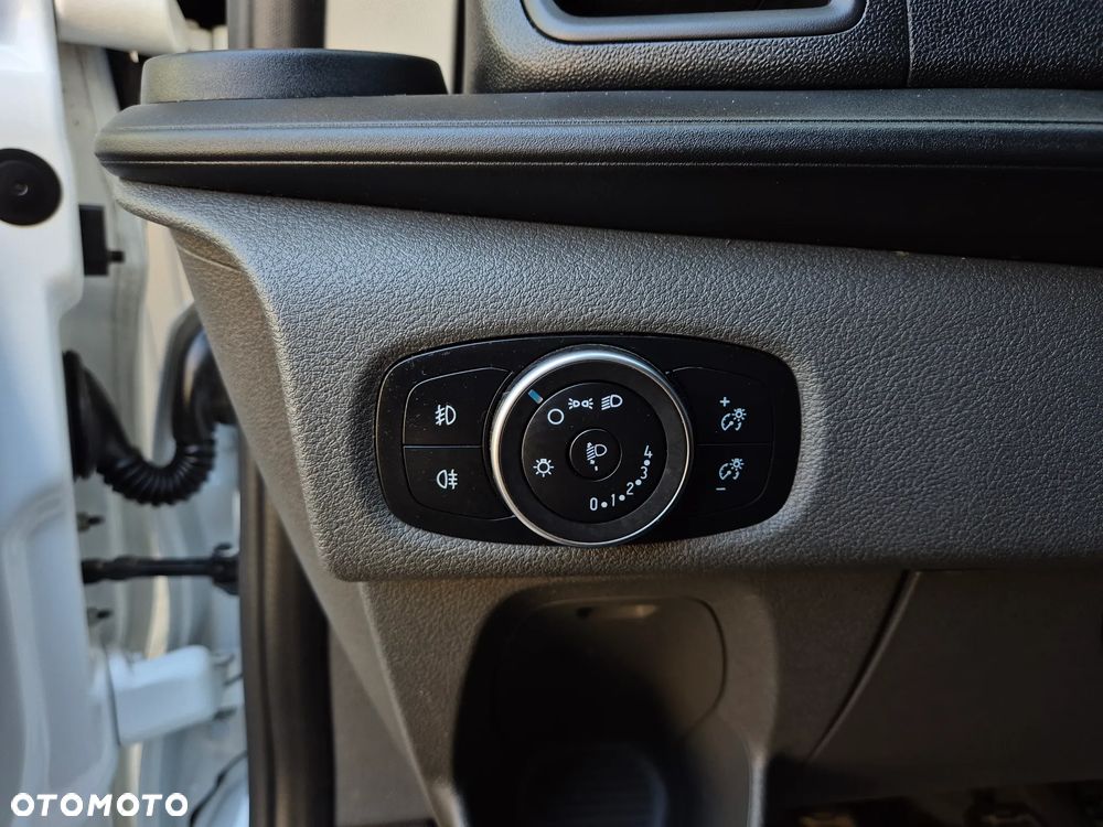 Ford Transit Custom 320 L2H1 Trend (bryg.) - 14