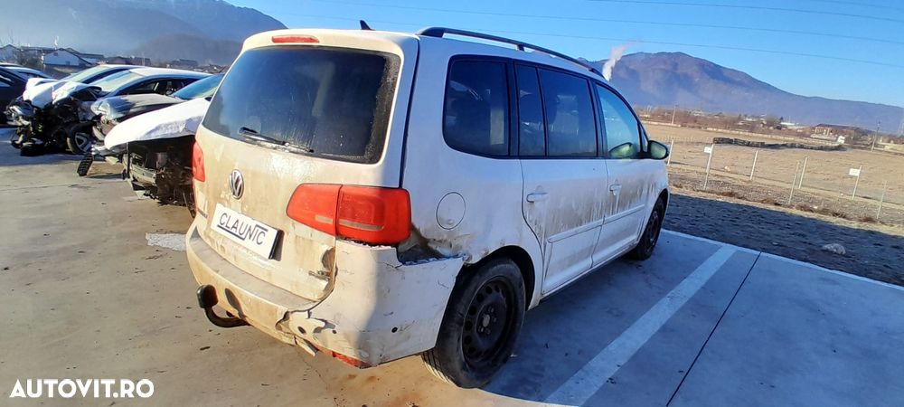 Dezmembram VW Touran 1.6 TDI CAYC - 6
