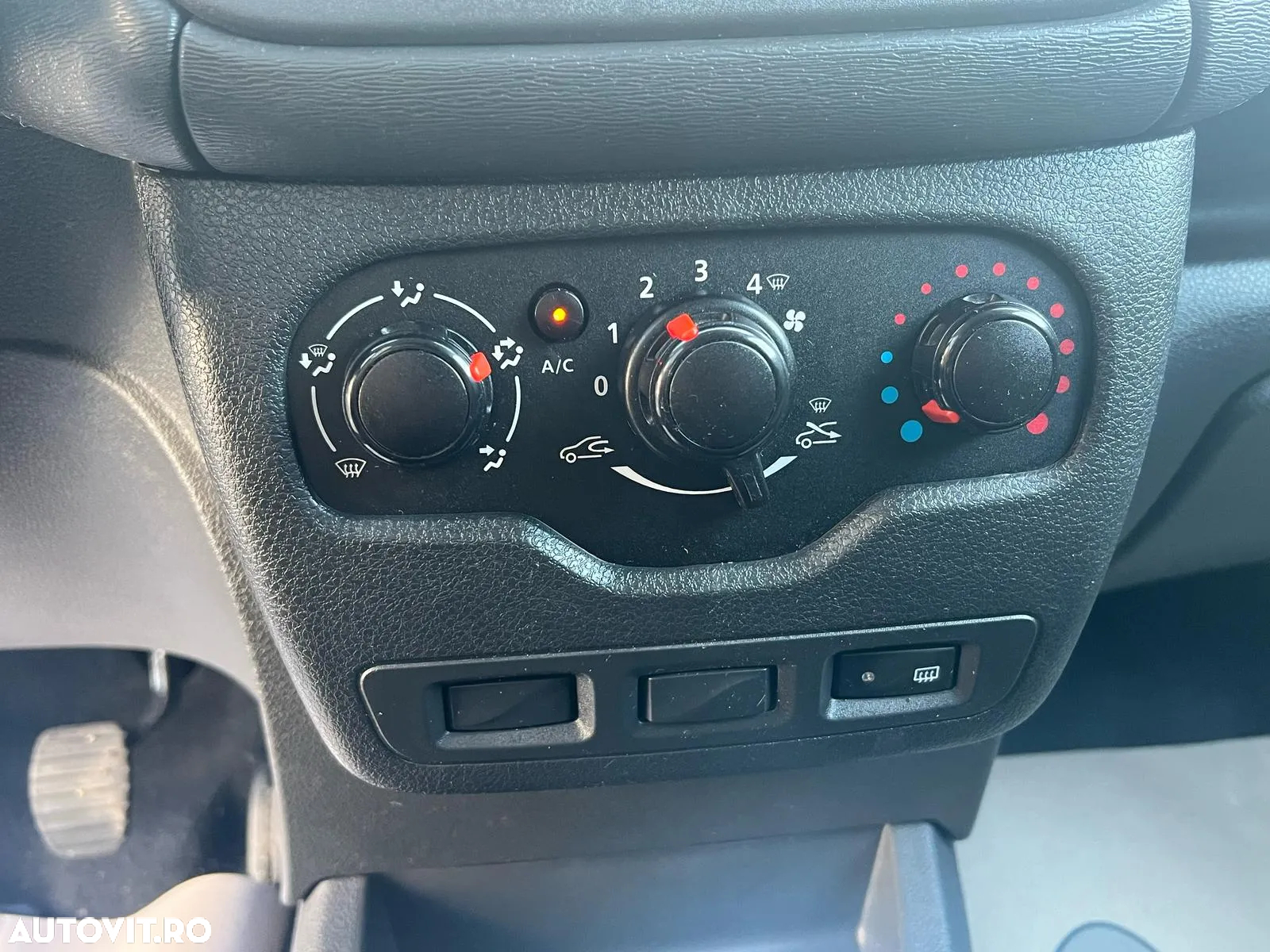 Dacia Dokker 1.5 Blue dCi Laureate - 25