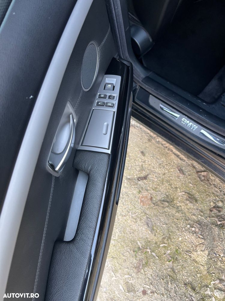 BMW Seria 7 740i A - 31