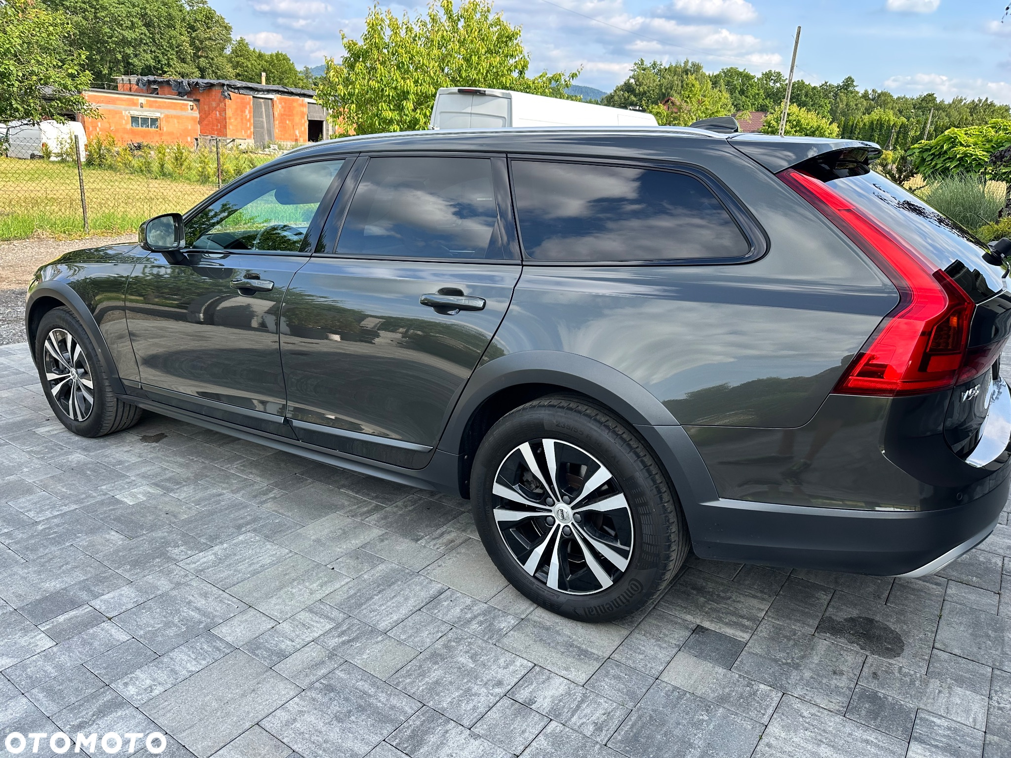 Volvo V90 Cross Country D4 AWD - 23