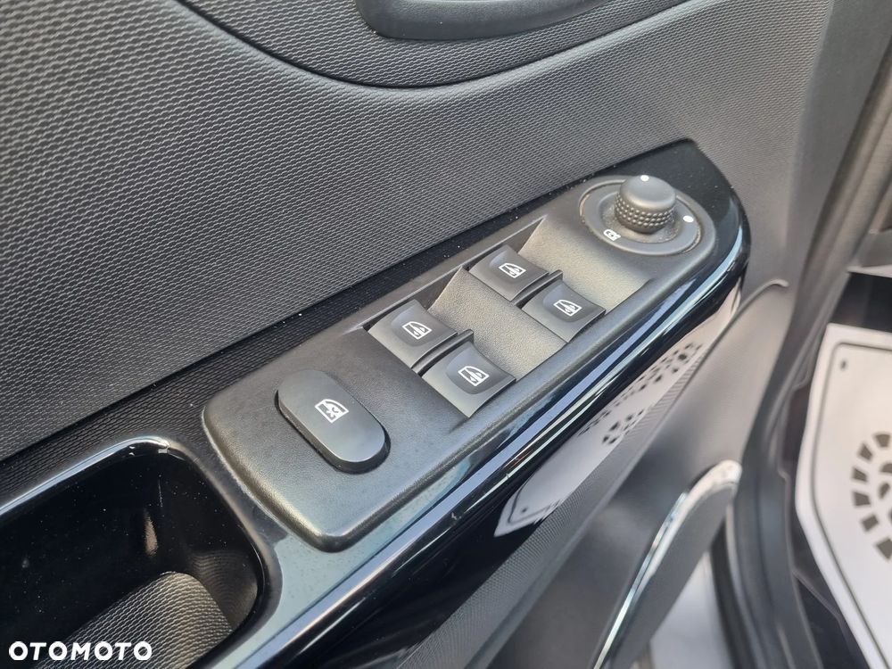 Renault Captur (ENERGY) TCe 90 LIFE - 16