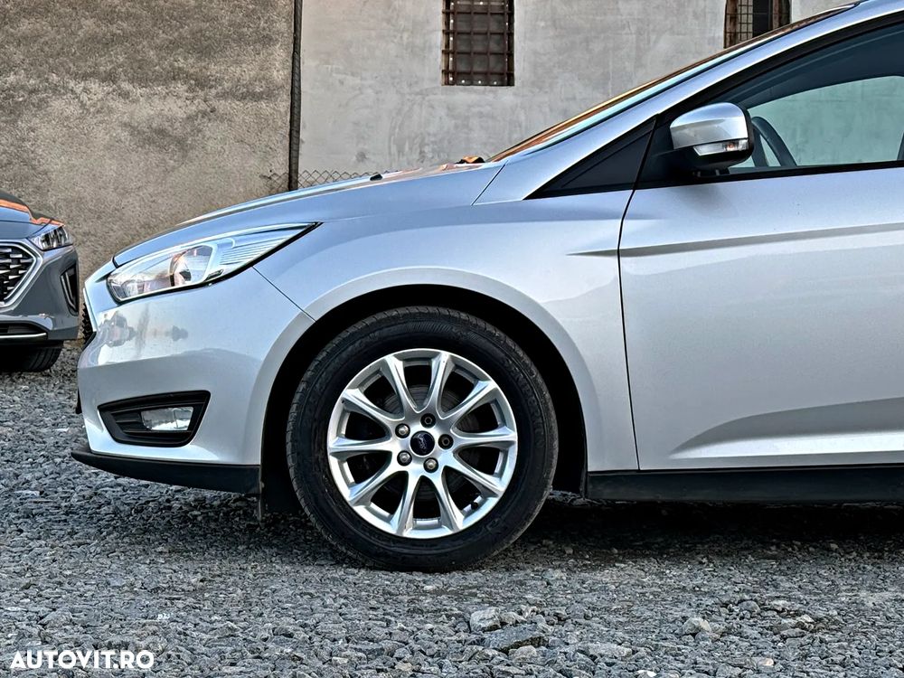 Ford Focus 1.5 EcoBlue Titanium Business - 17