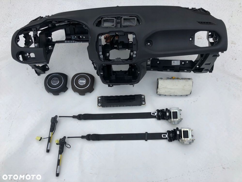 jeep renegade deska kokpit konsola poduszki pasy - 2