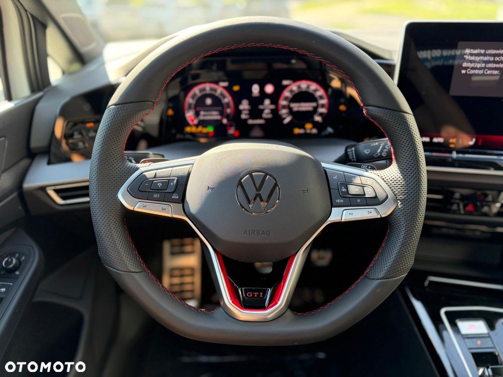 Volkswagen Golf - 13