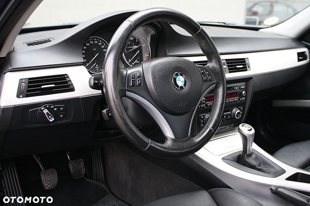 BMW Seria 3 318d Modern Line - 6