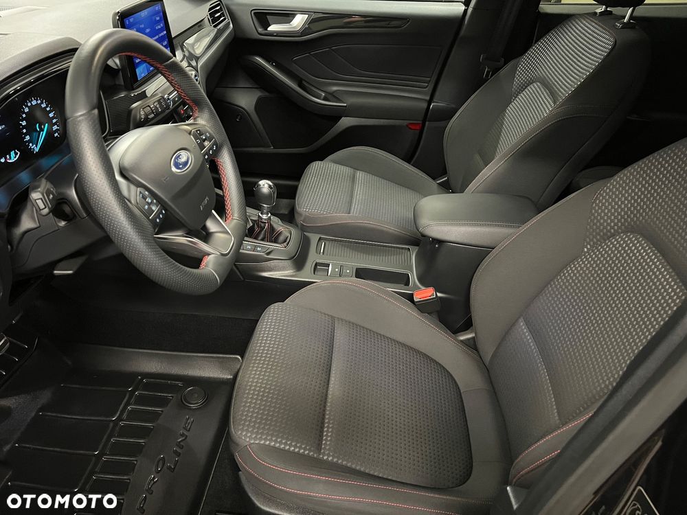 Ford Focus 1.5 EcoBoost ST-Line - 22