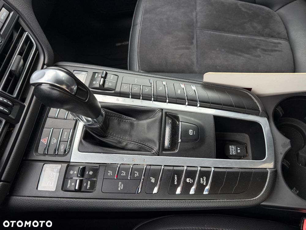 Porsche Macan - 17
