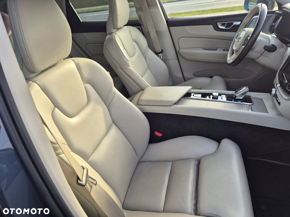 Volvo XC 60 D5 AWD Inscription - 9