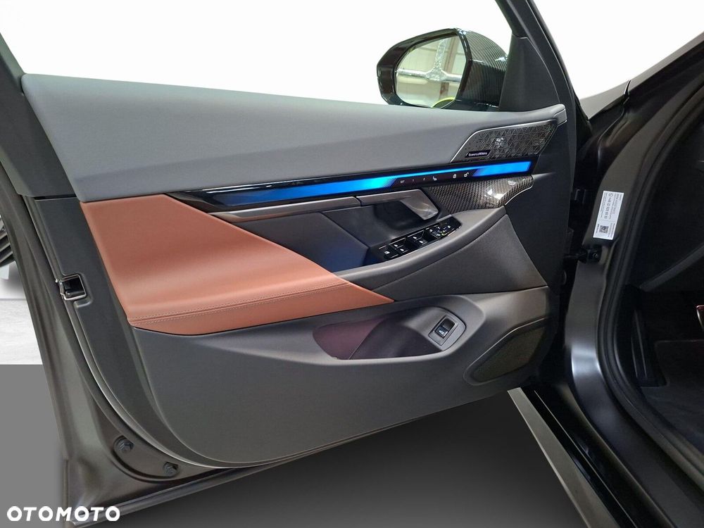 BMW i5 83.9kWh eDrive40 M Sport Edition - 12