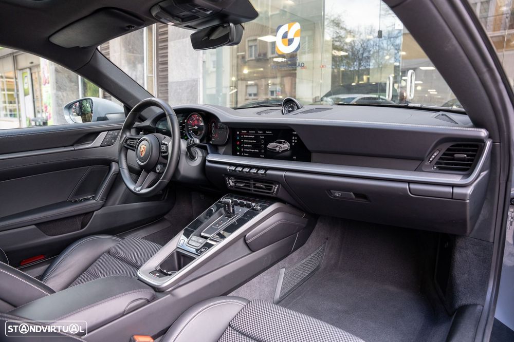 Porsche 911 (992) Carrera S PDK - 19