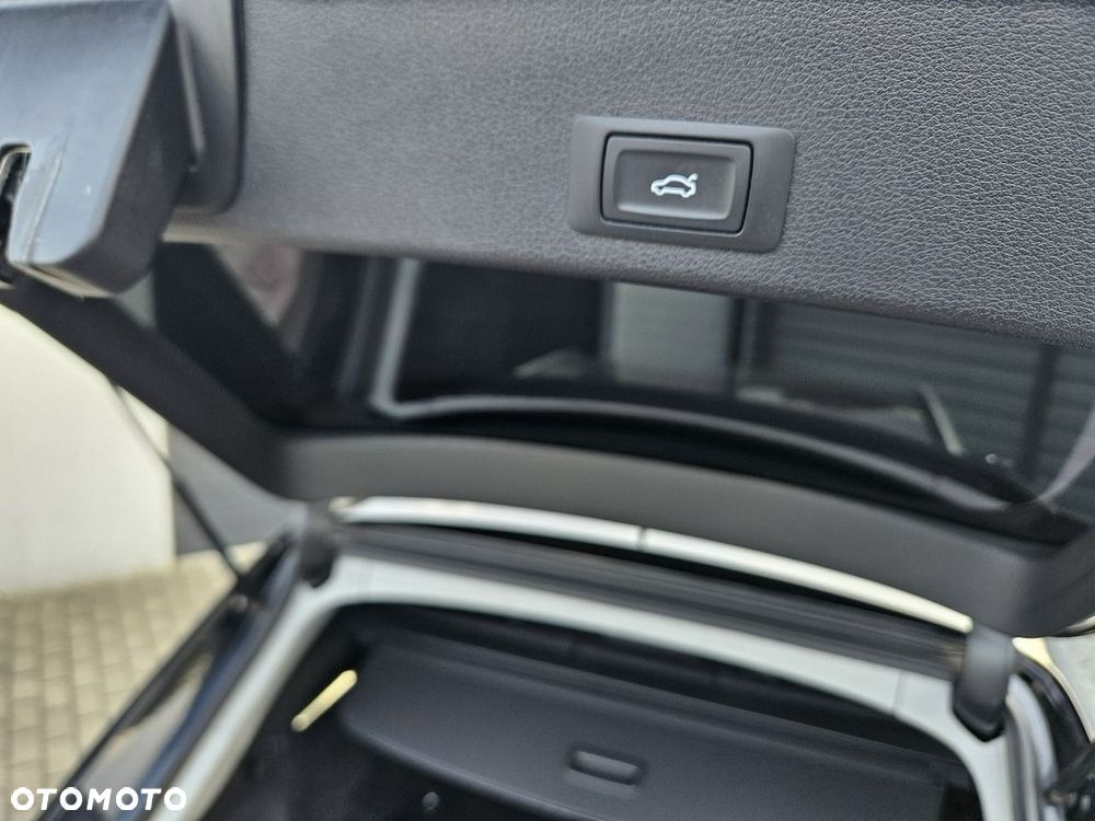 Audi A4 Avant 2.0 TDI ultra S tronic sport - 27