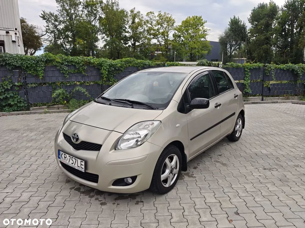 Toyota Yaris 1.0 Luna A/C - 1