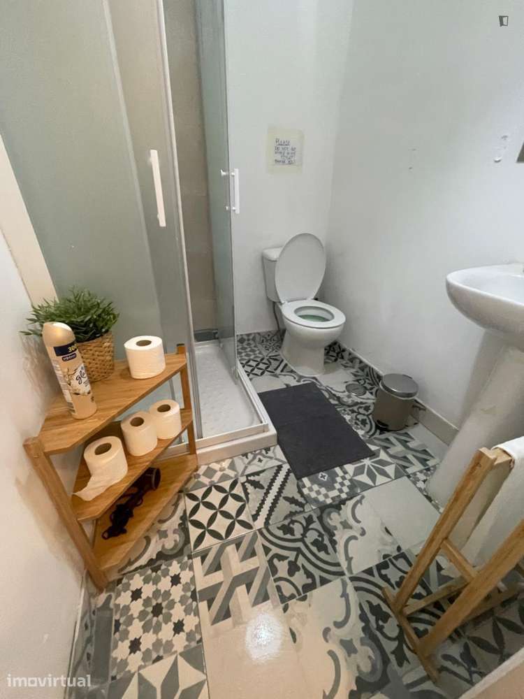 Quarto - localizado em Entrecampos Lisbon - Grande imagem: 4/9