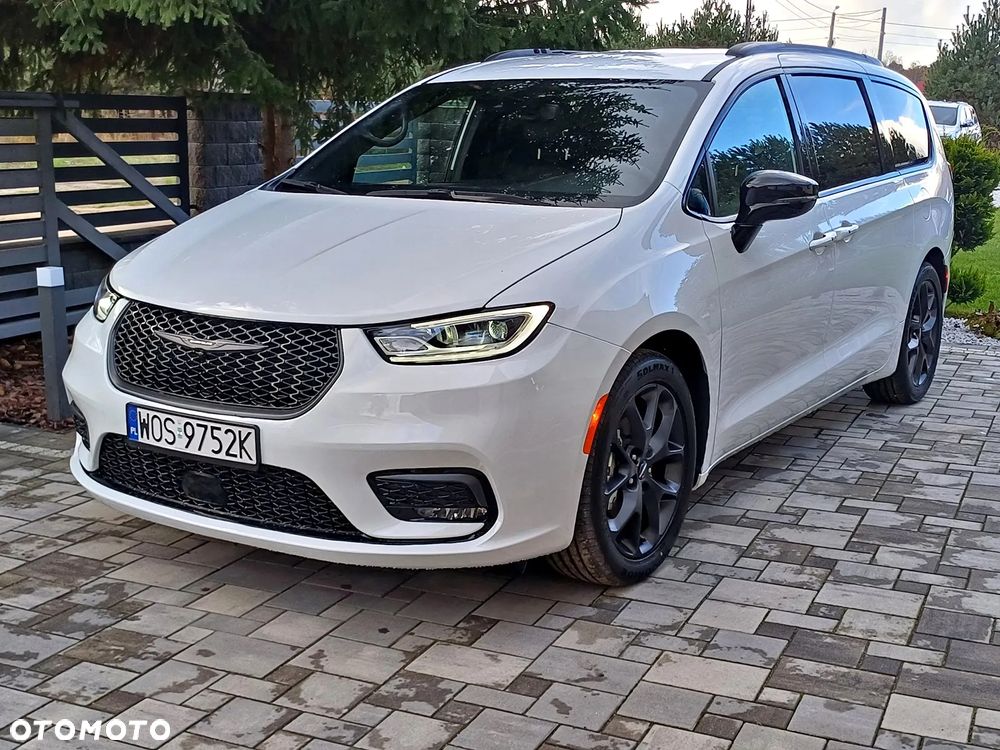 Chrysler Pacifica - 37