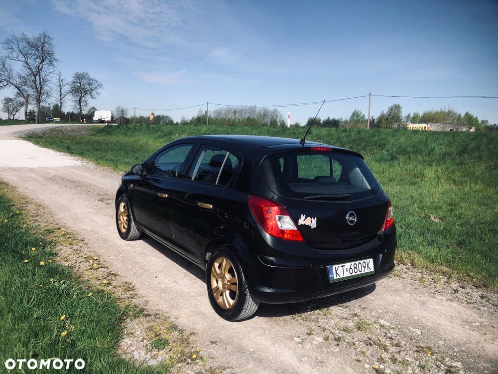 Opel Corsa 1.4 16V Color Edition - 4