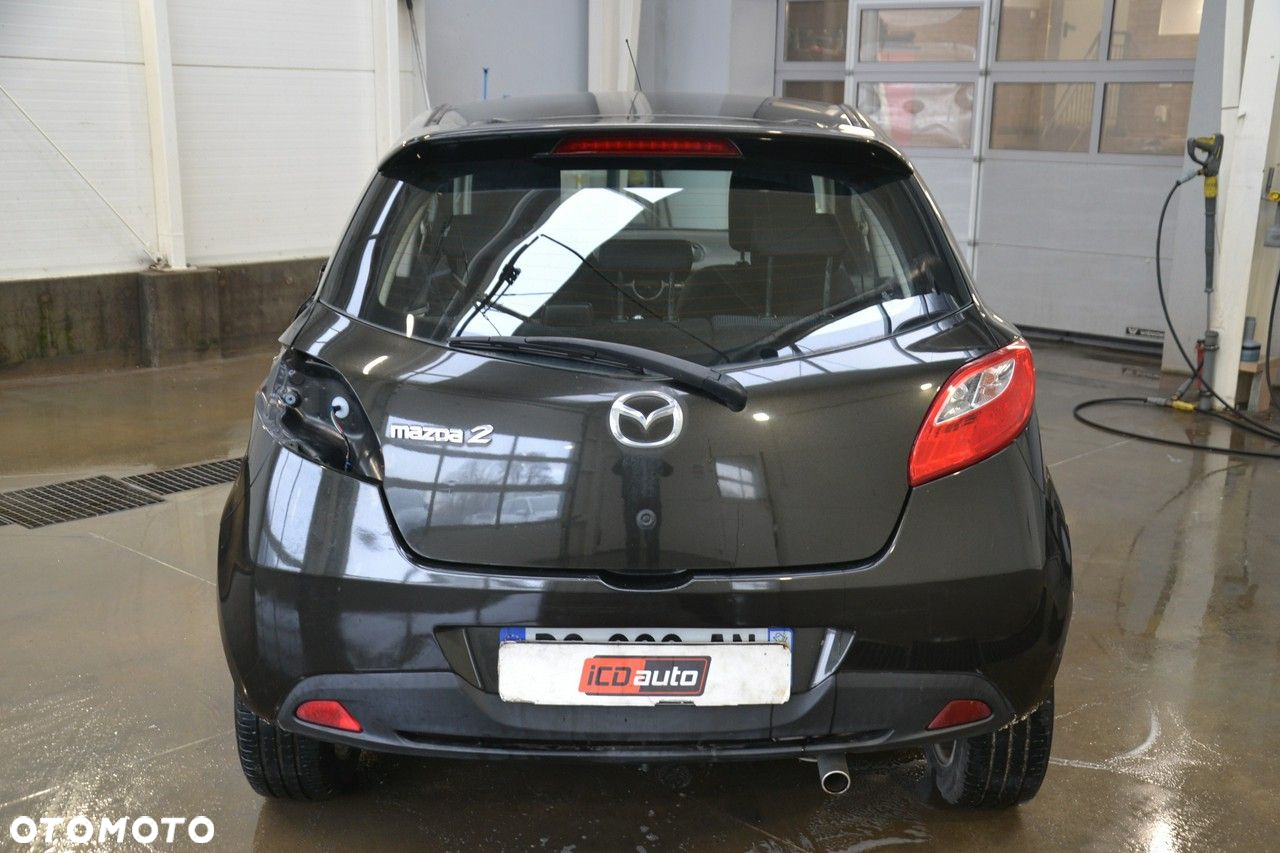 Mazda 2 - 6