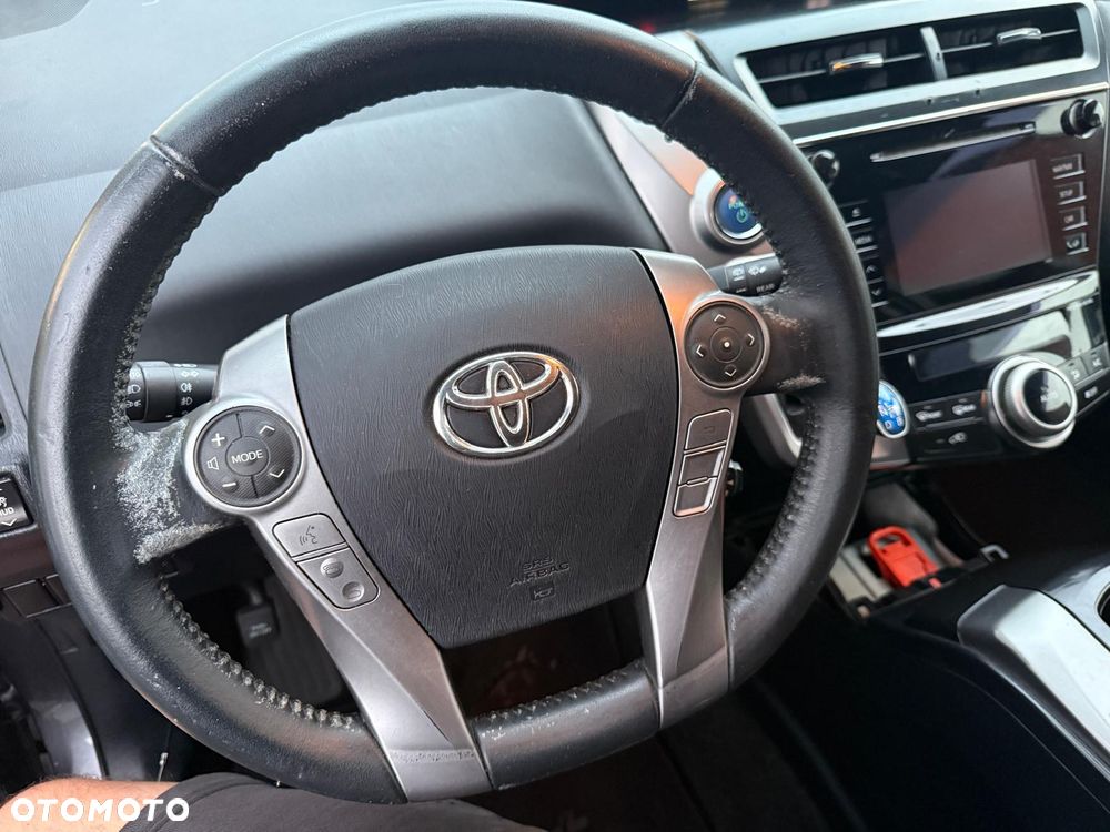 Toyota Prius+ (Hybrid) - 14