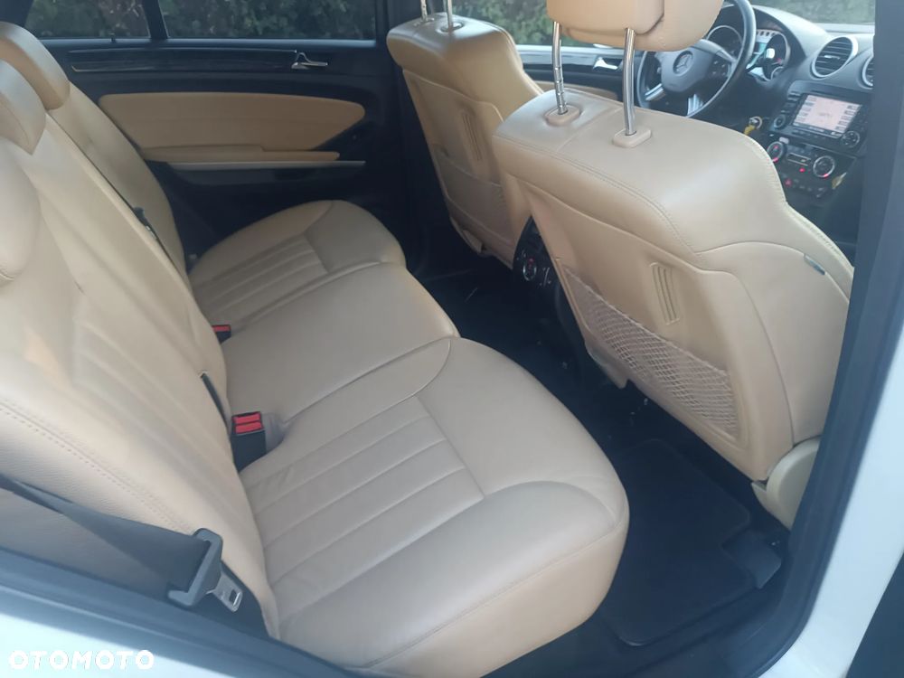 Mercedes-Benz ML 500 4Matic 7G-TRONIC Edition 10 - 18