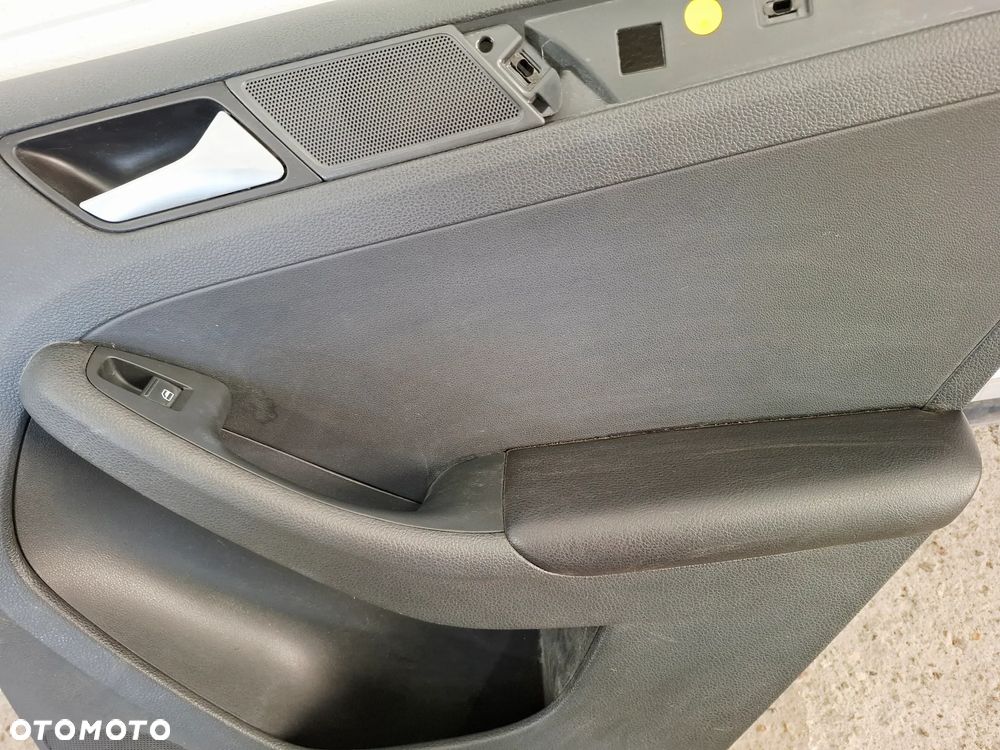 Boczek Tapicerka Drzwi Prawy Przód Lewy/Prawy Tył VW Jetta 2015r 5C - 16