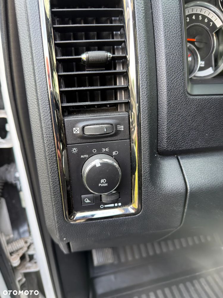 RAM 1500 - 19