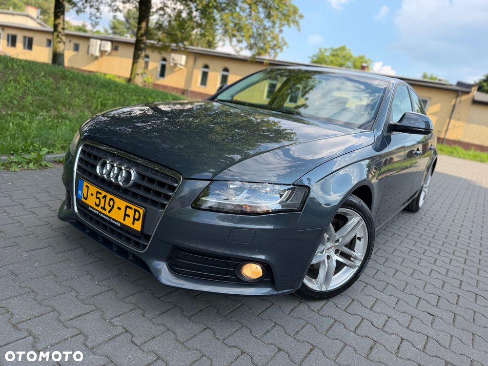 Audi A4 Limousine - 12