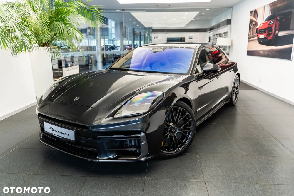 Porsche Panamera Turbo S E-Hybrid PHEV - 2