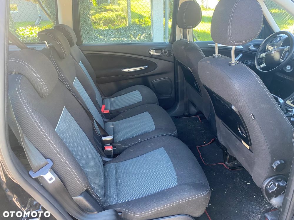 Ford Galaxy - 8