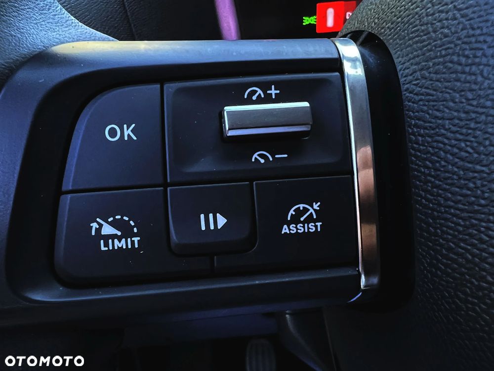 Citroën C4 PureTech 100 Stop&Start FEEL - 23