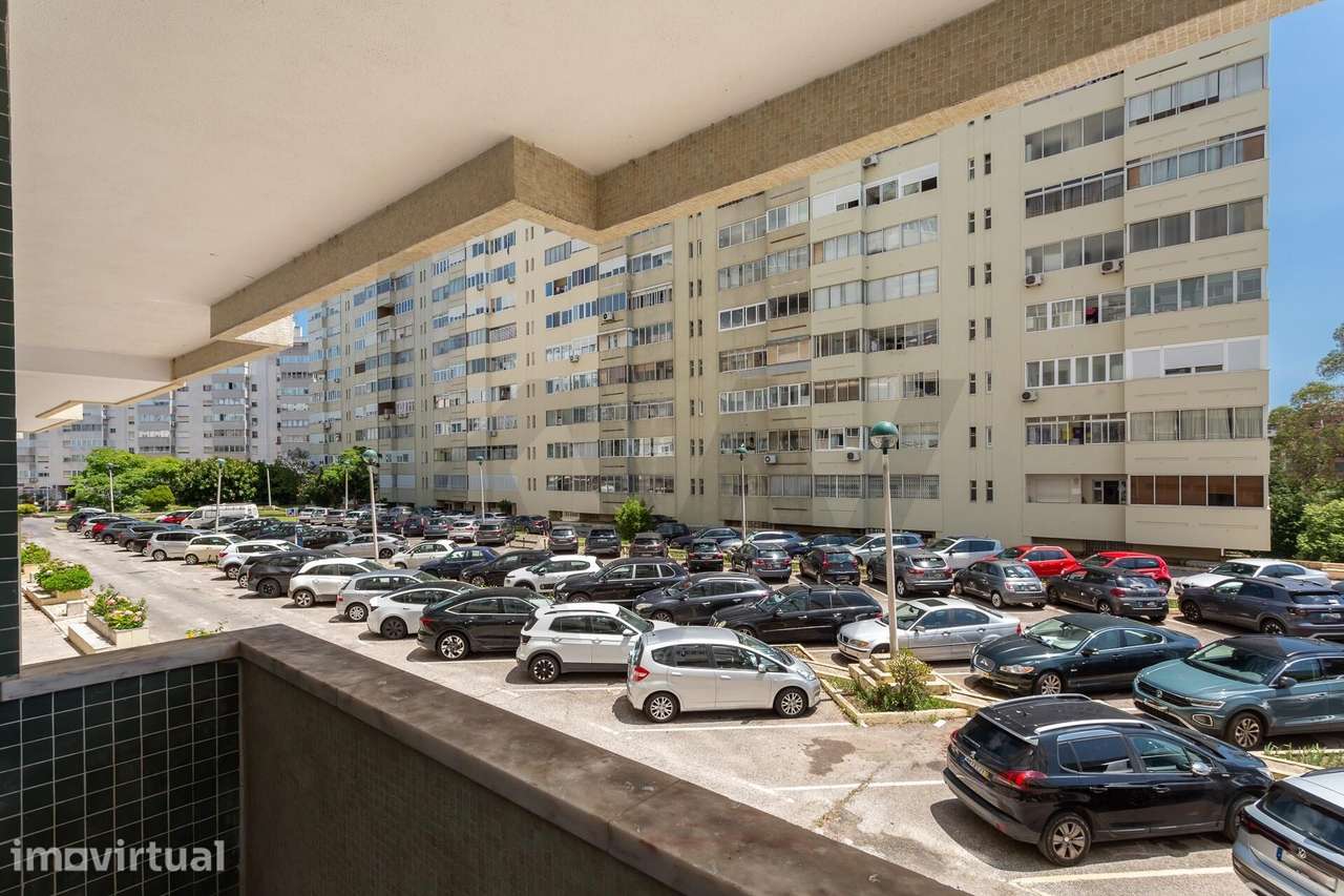 T4 Renovado para Arrendamento em Miraflores, Algés - Grande imagem: 4/41