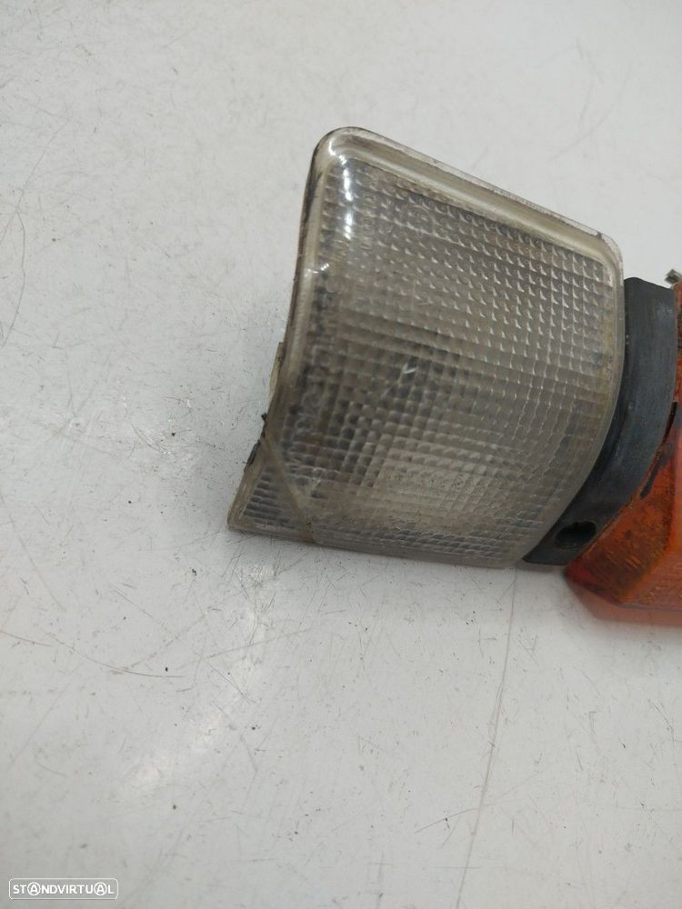 Farolim De Pisca Frente Esq Mitsubishi L 300 / Delica Ii Chassis (L03_ - 2