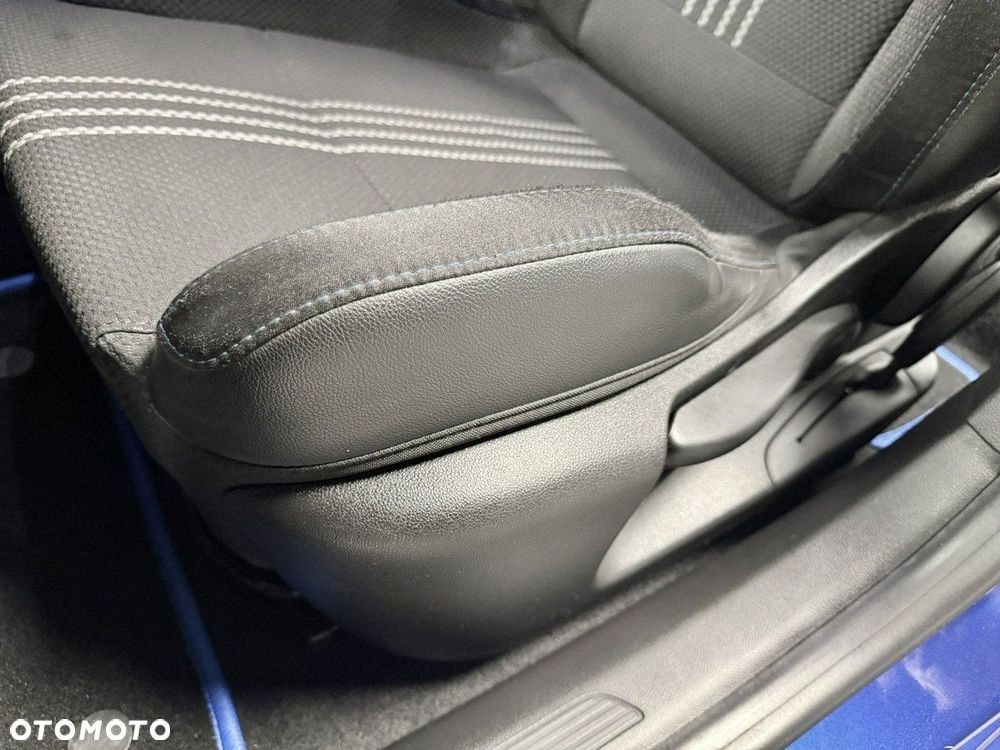 Renault Megane ENERGY TCe 205 EDC GT - 33