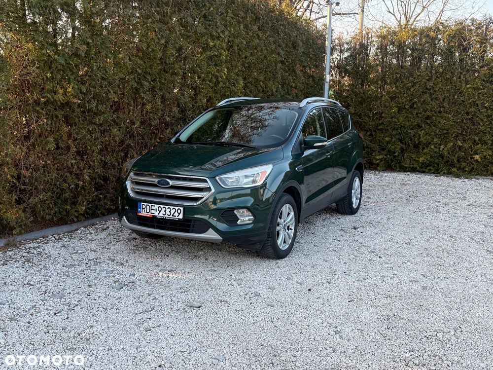 Ford Kuga - 1