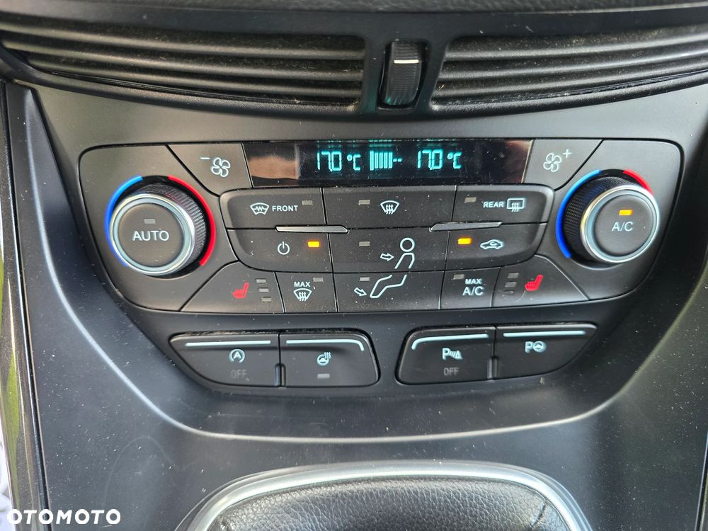 Ford Kuga 2.0 TDCi 4WD Titanium - 29