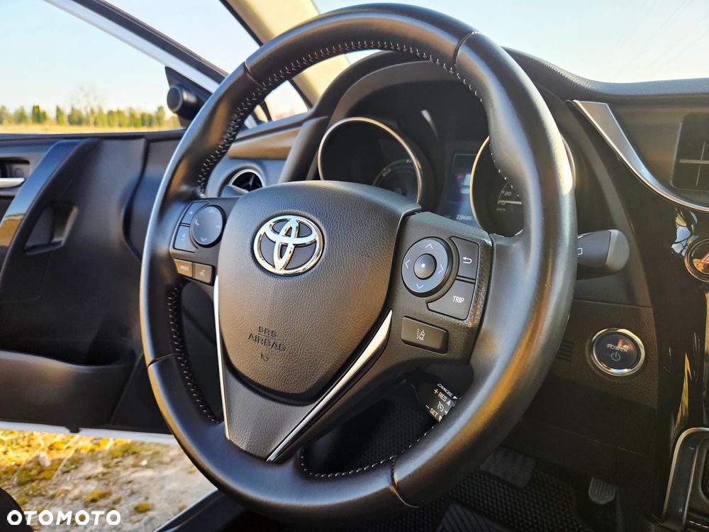 Toyota Auris - 25