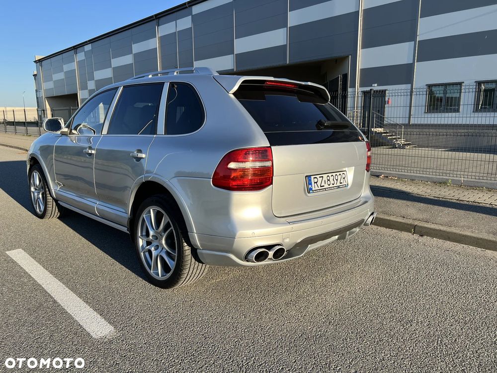 Porsche Cayenne - 11