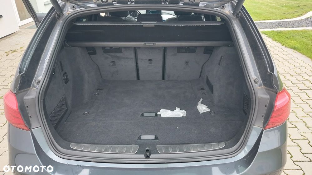 BMW Seria 3 330d Edition M Sport Shadow - 9