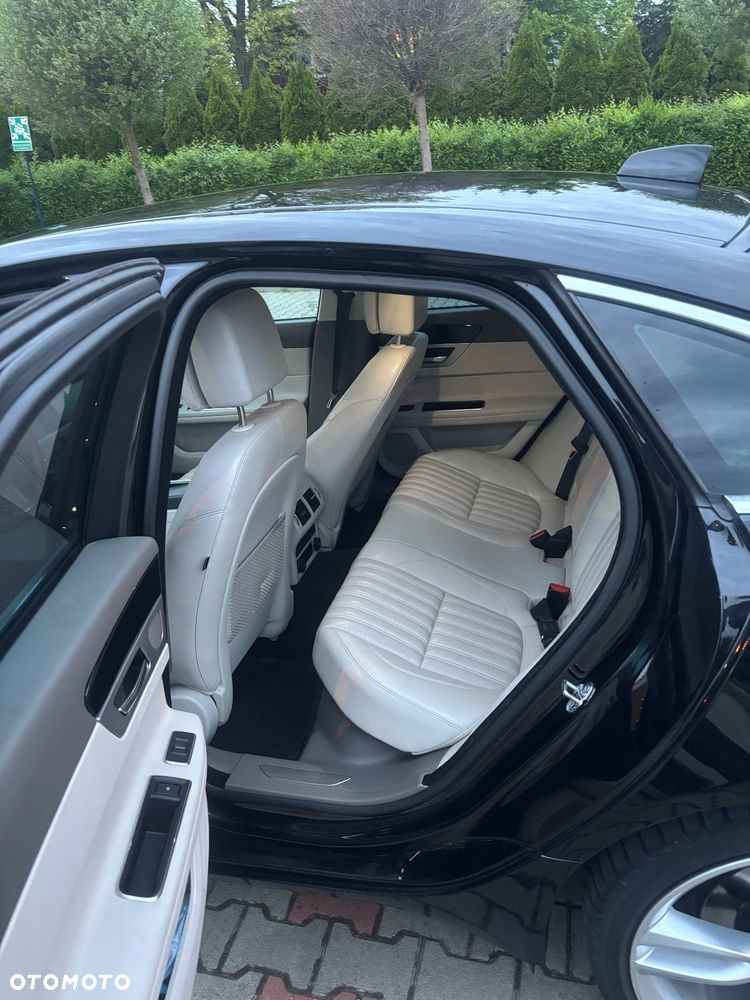 Jaguar XF 2.0 i4D Prestige - 7