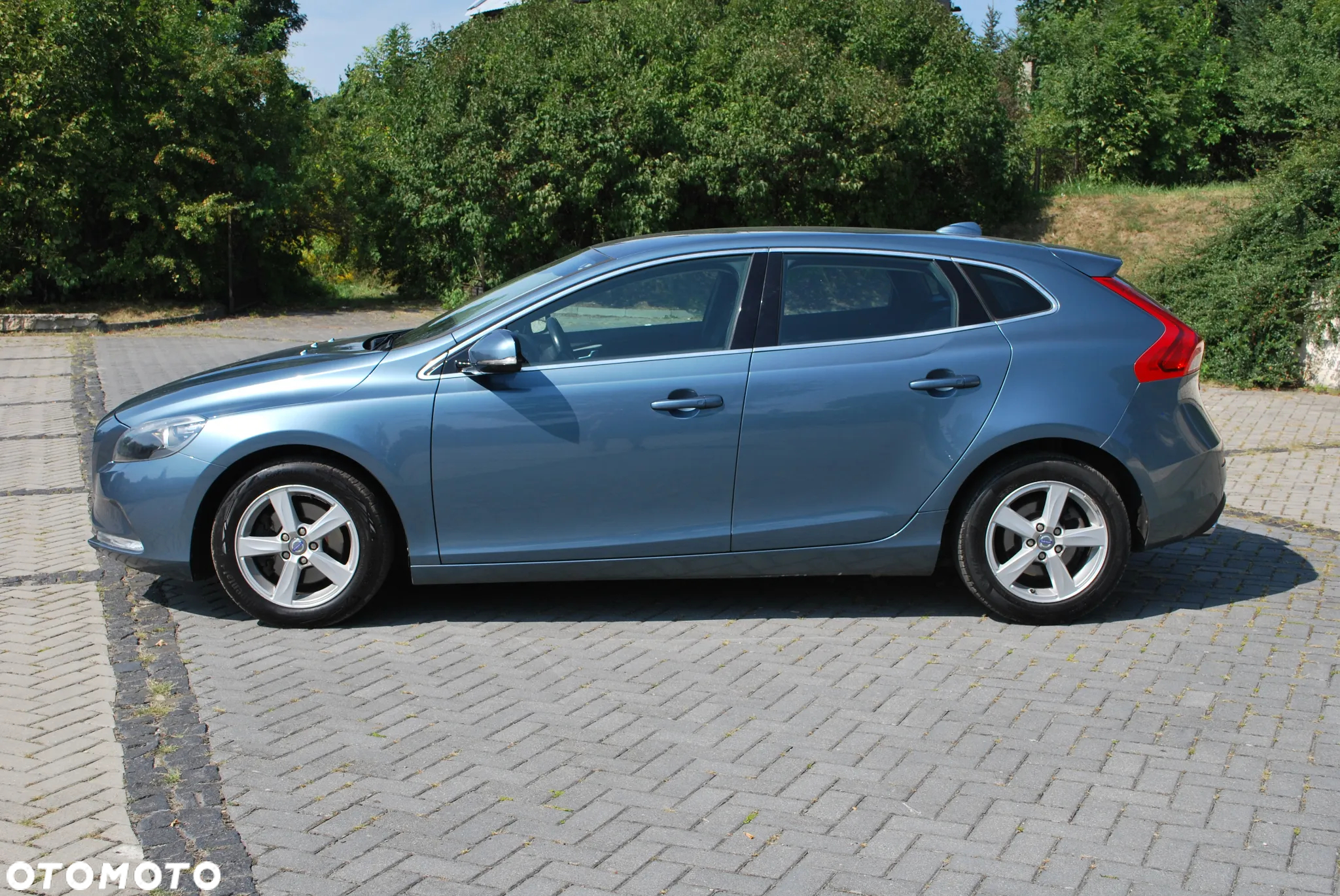 Volvo V40 T2 Momentum - 8